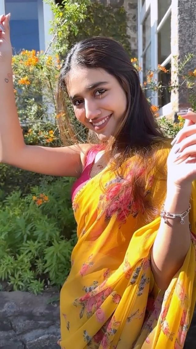 Capture those perfect moments of your getaway amidst the serene backdrop of the @villaretreat ✨  Actress @priya.p.varrier at #Villaretreat ✨  #WelcomeToSkyIsland  Call/Whatsapp for booking: +91 92442 43940  To know more: www.villaretreat.com  #Hills #Kodaikanal #Resort #Tamilnadu